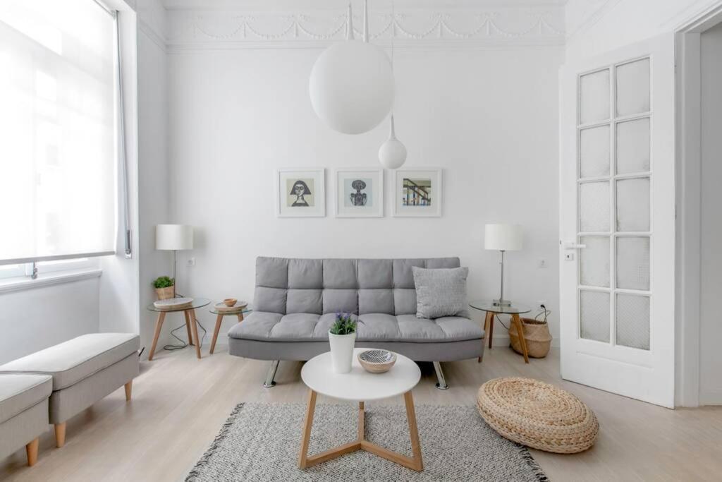 Athens Center Modern Apt In Art Nouveau Building Buitenkant foto