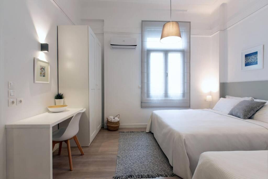 Athens Center Modern Apt In Art Nouveau Building Buitenkant foto
