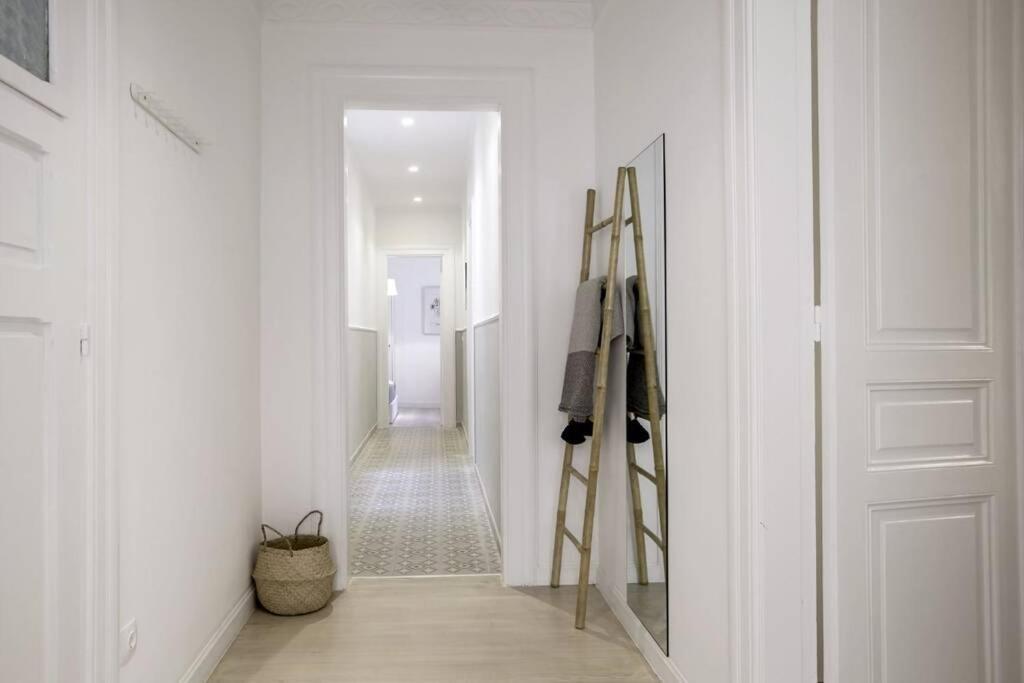 Athens Center Modern Apt In Art Nouveau Building Buitenkant foto